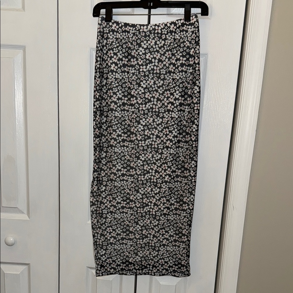 5 for $25. Bundle to Save. Floral Black and White Women's Skirt w/a side slit